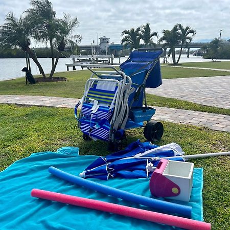 Guest Suite - Waterfront -Pool & Hot Tub- Walk To Beach Clearwater Beach Εξωτερικό φωτογραφία
