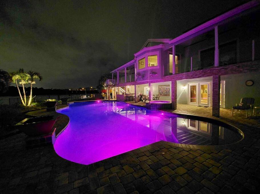 Guest Suite - Waterfront -Pool & Hot Tub- Walk To Beach Clearwater Beach Εξωτερικό φωτογραφία