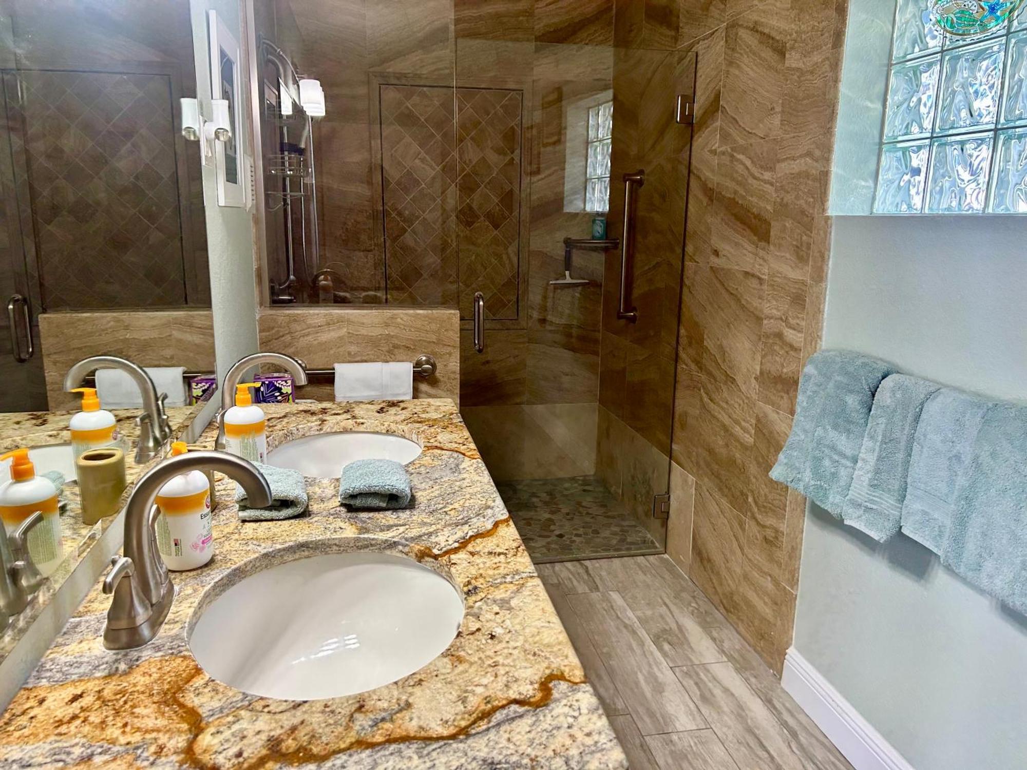 Guest Suite - Waterfront -Pool & Hot Tub- Walk To Beach Clearwater Beach Εξωτερικό φωτογραφία